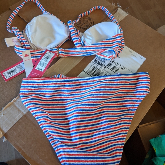 Juniors' Xhiliration Textured Side Knot Bikini set - Picture 2 of 13